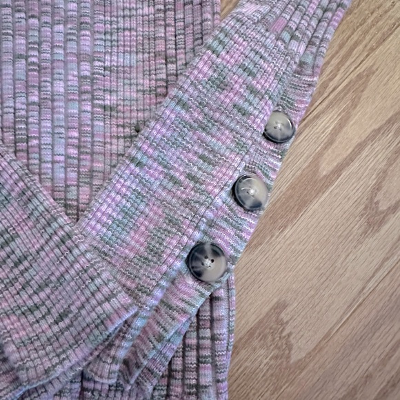Anthropologie pink heathered turtleneck with button cuffs size XS - Picture 2 of 3